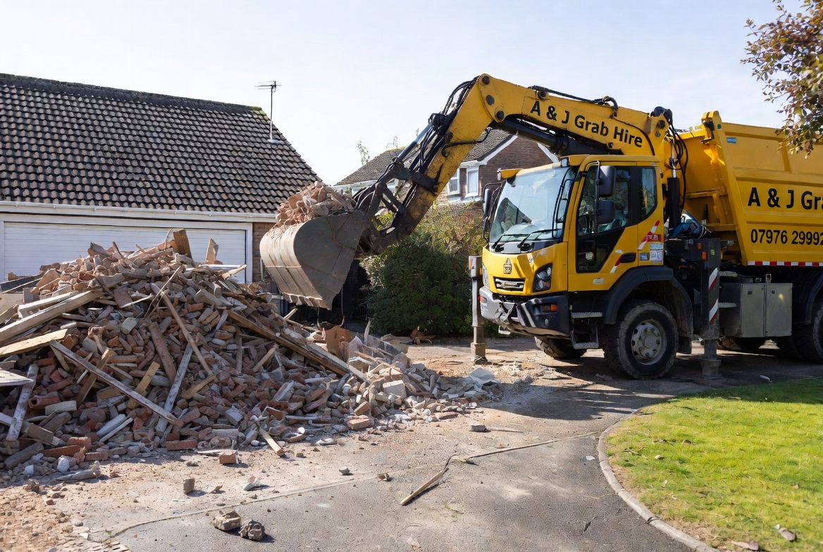 Muck away and aggregates grab hire Doncaster